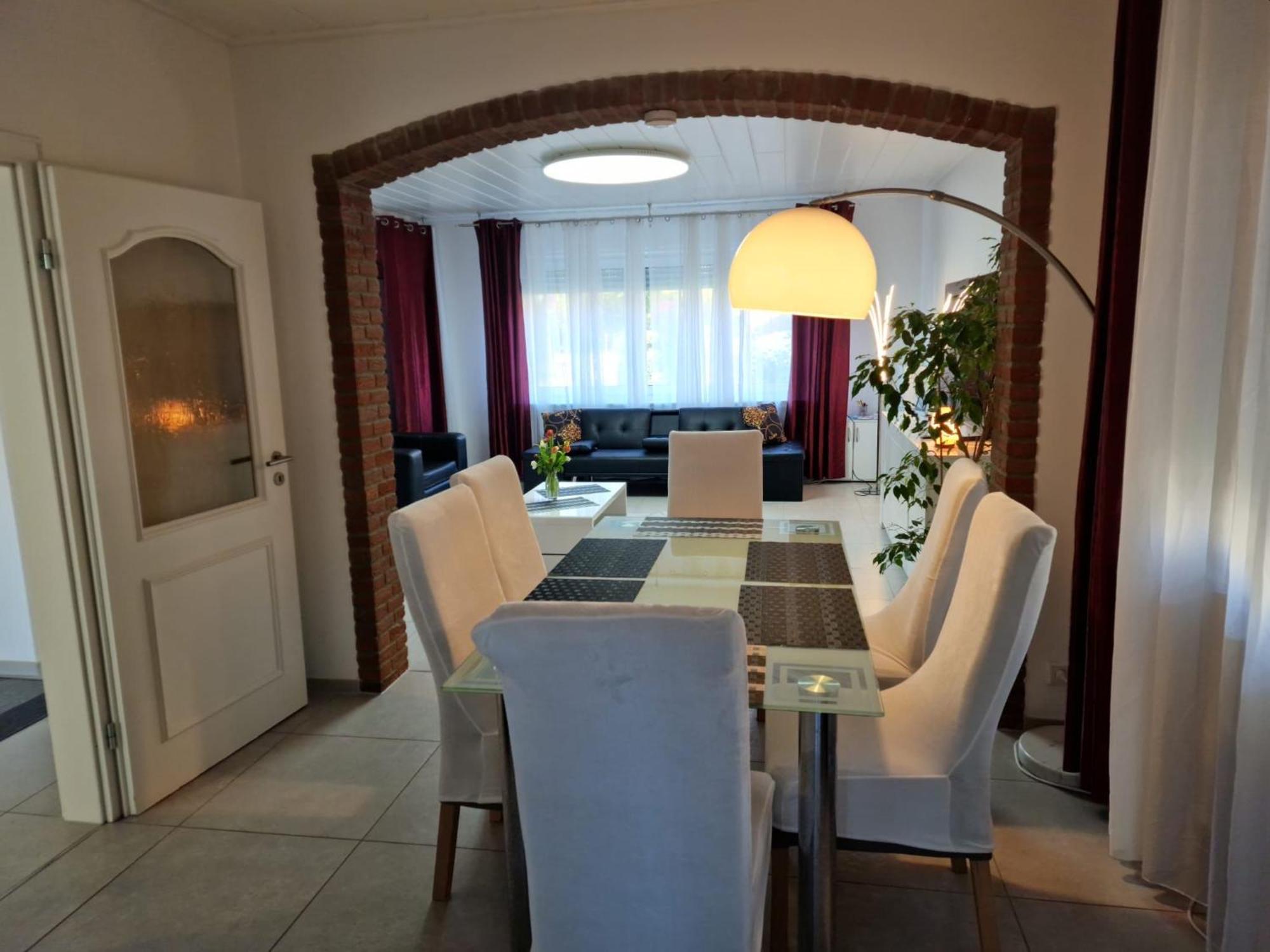 Ferienwohnung In Билефельд Экстерьер фото